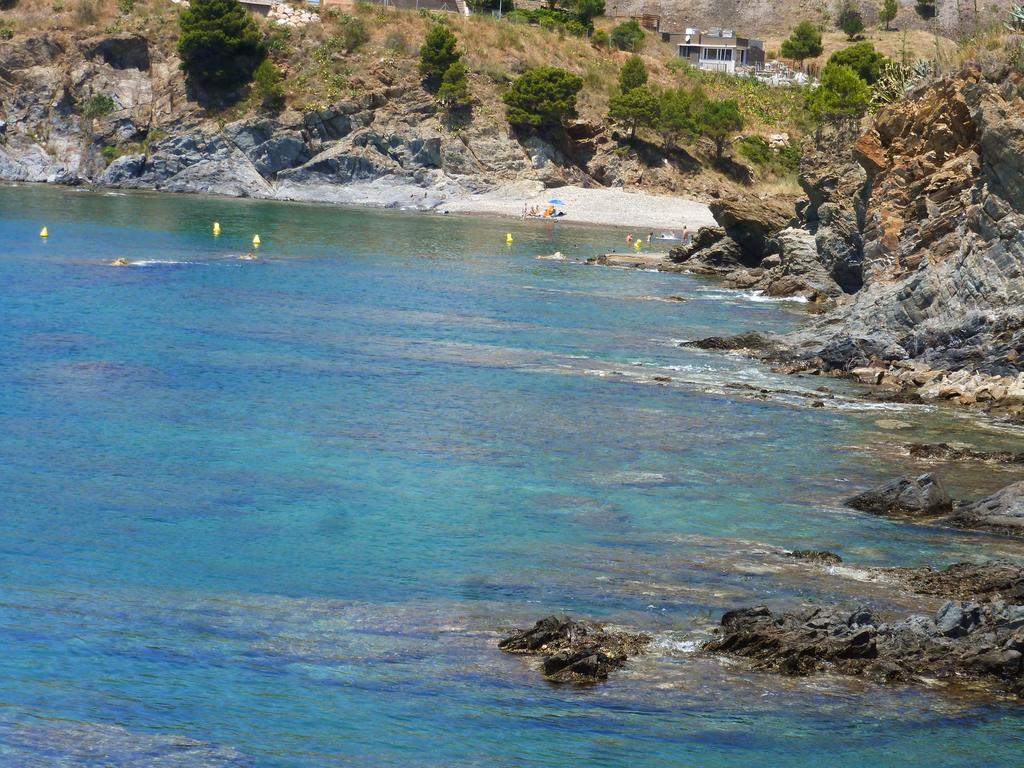 Apartment Rovellada Platja コレラ 部屋 写真